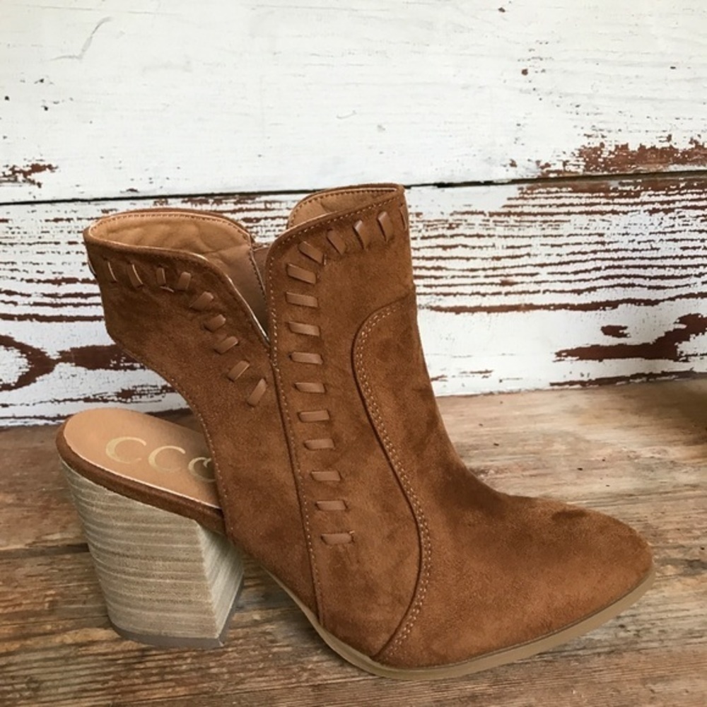 NWT Ccocci Luck Suede Tan Bootie 8 - Picture 4 of 7